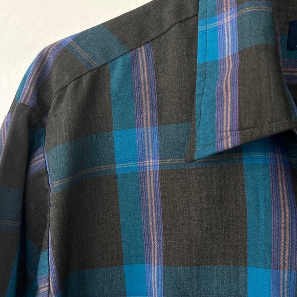 Van Heusen Editions Plaid Long Sleeve Button Up Shirt Flat Hem Medium - Picture 3 of 9